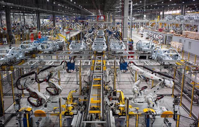 san-xuat-o-to-trong-nuoc-autonews